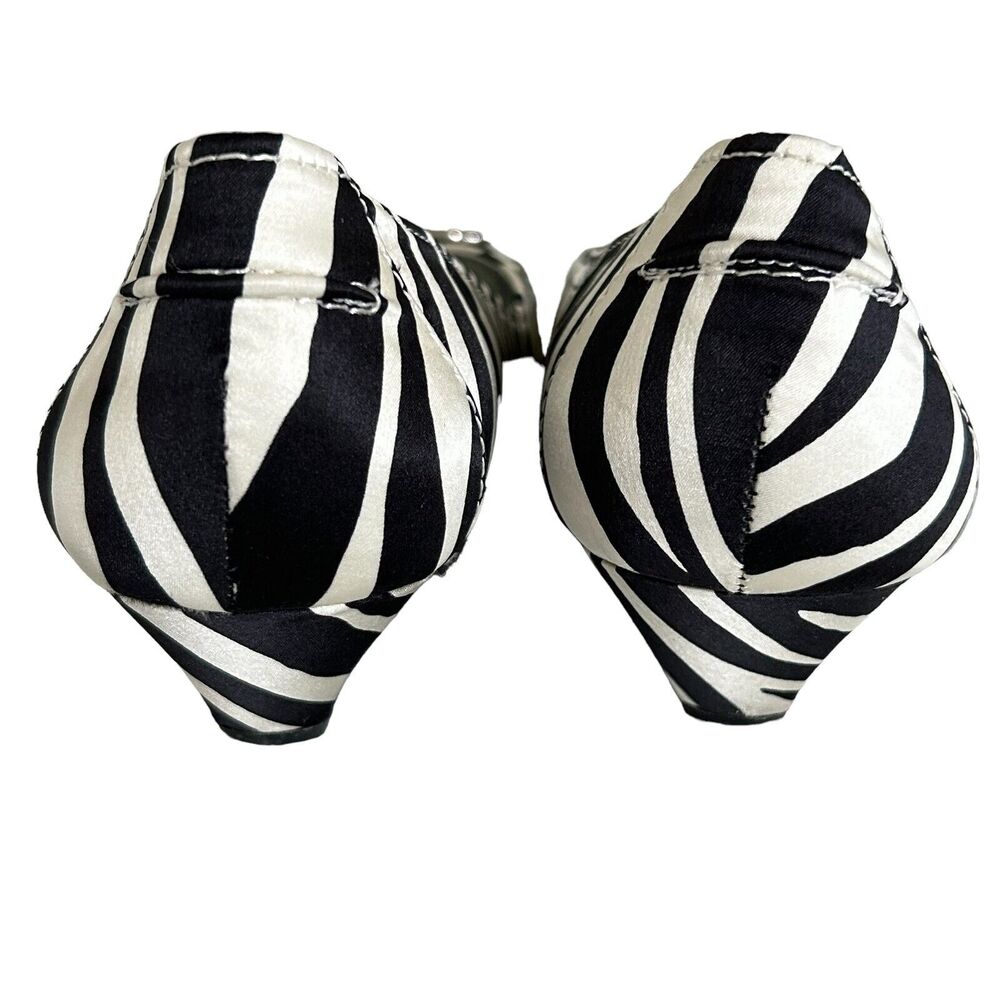 Jessica Simpson Black White Zebra Fabric Wedge Sz 7.5 Kitten Heel Buckle JS-DAFA - Picture 4 of 10